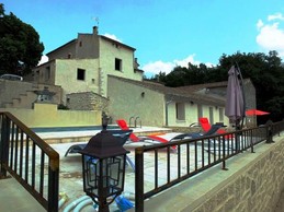 Les Ânes de Forcalquier : piscine et bâtisse
