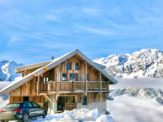 Le chalet Face au massif de Belledonne au départ des pistes