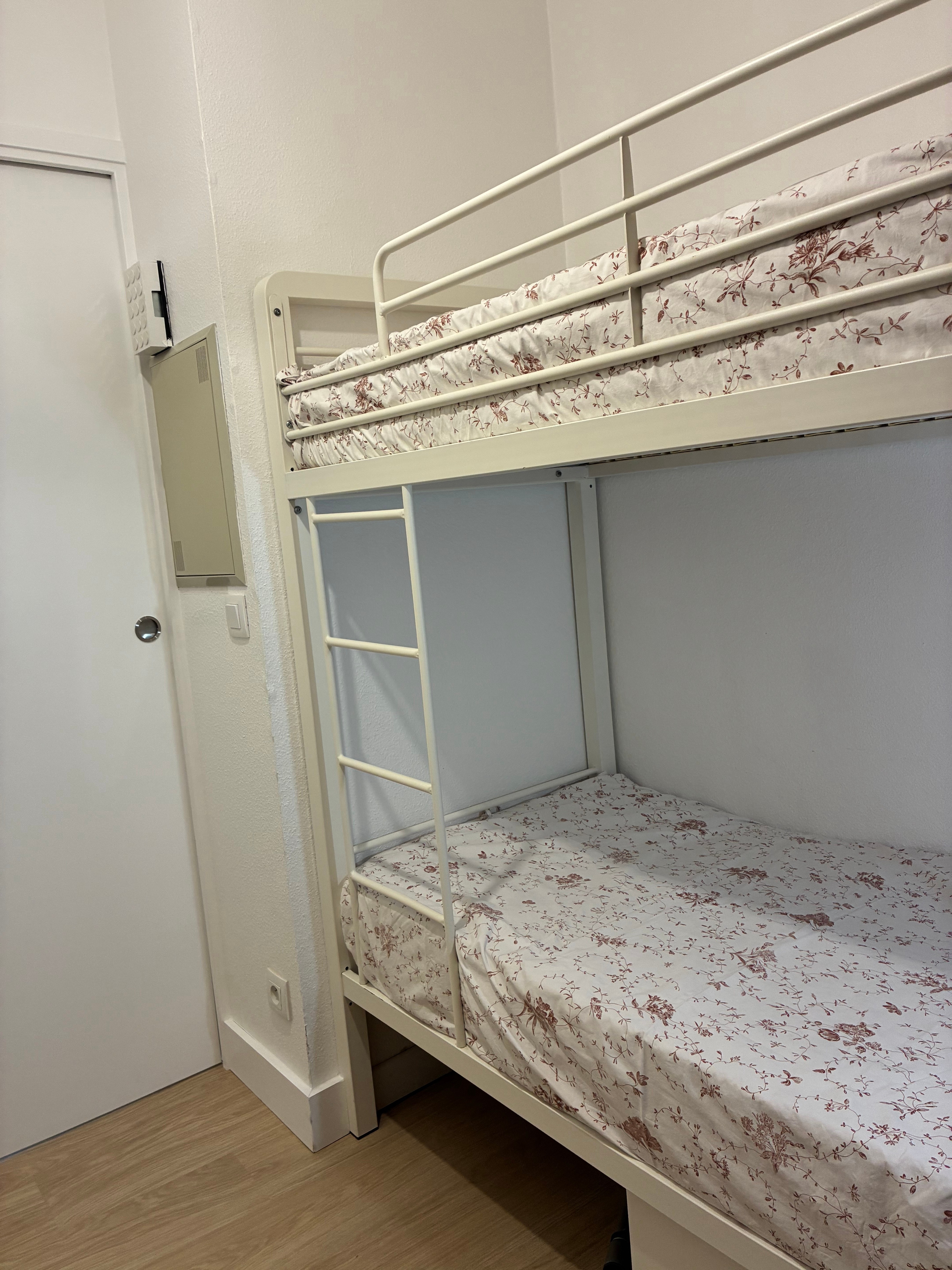 coin cabine