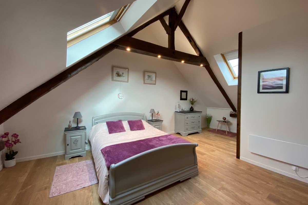 Suite parentale avec dressing et coin détente (lit 140cm)