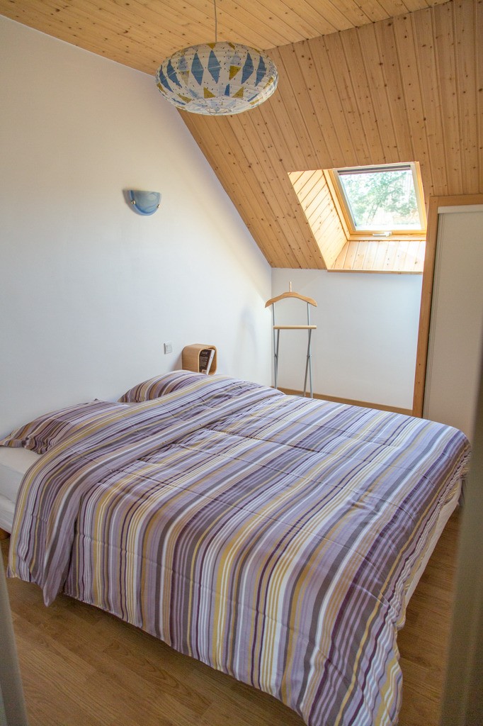 Chambre lit double à l'étage