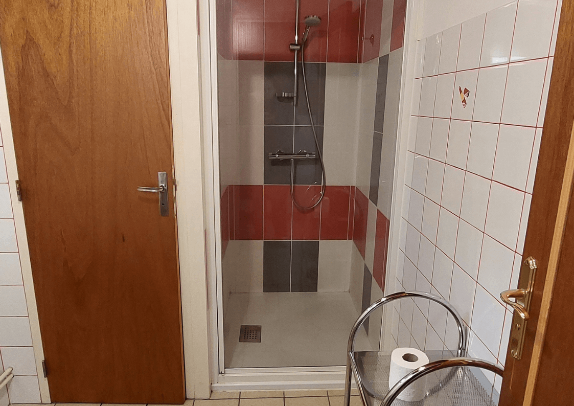 Chambre Pivoine salle de bain