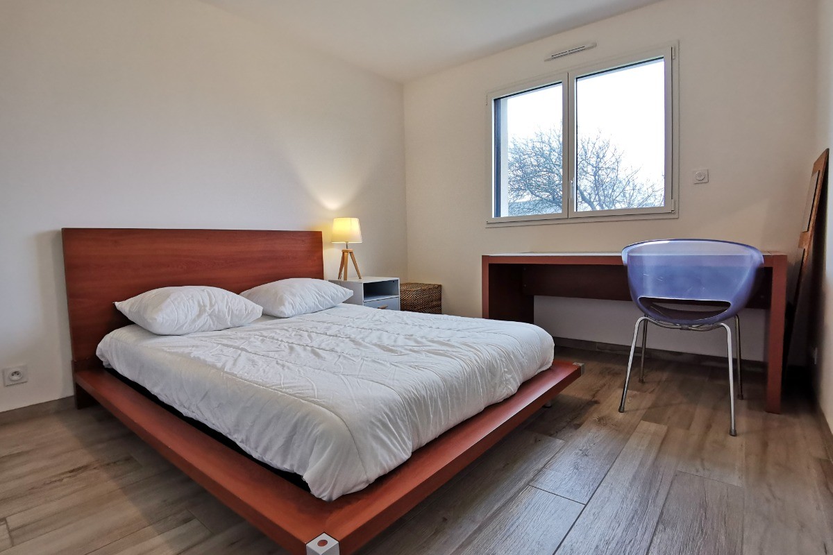 Chambre 1 avec lit 140