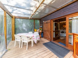 table en terrasse vue jardin