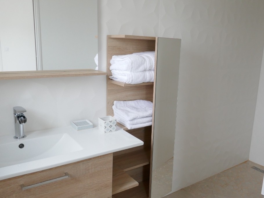 Salle d'eau communicante