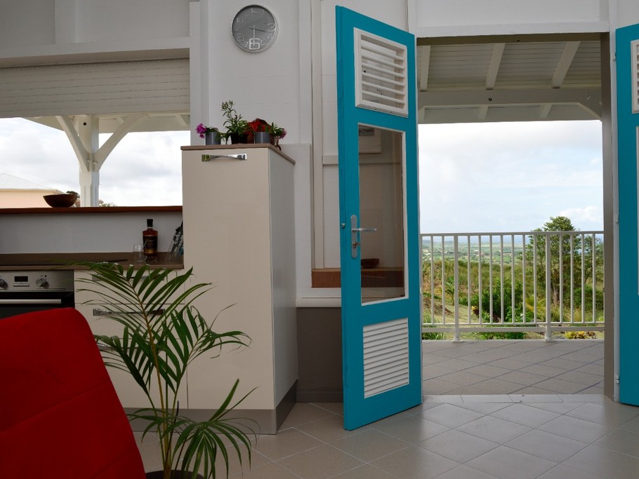 vue mer depuis salon porte d'entrée