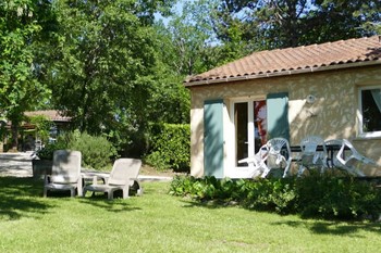 Jardin Village de Gîtes Les Collines d'Eyvigues 24580 Salignac Eyvigues Clévacances