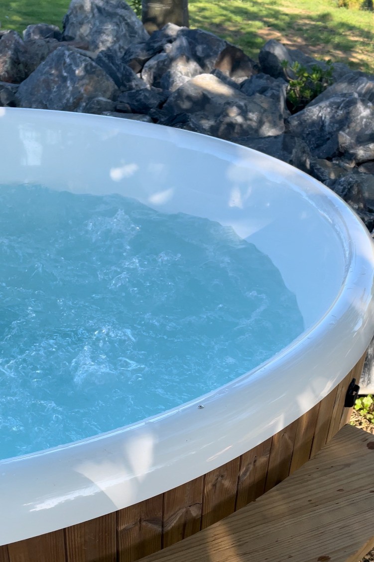 Bain nordique OPTIONNEL
50€ LA SÉANCE d'1 HEURE / PEIGNOIRS INCLUS