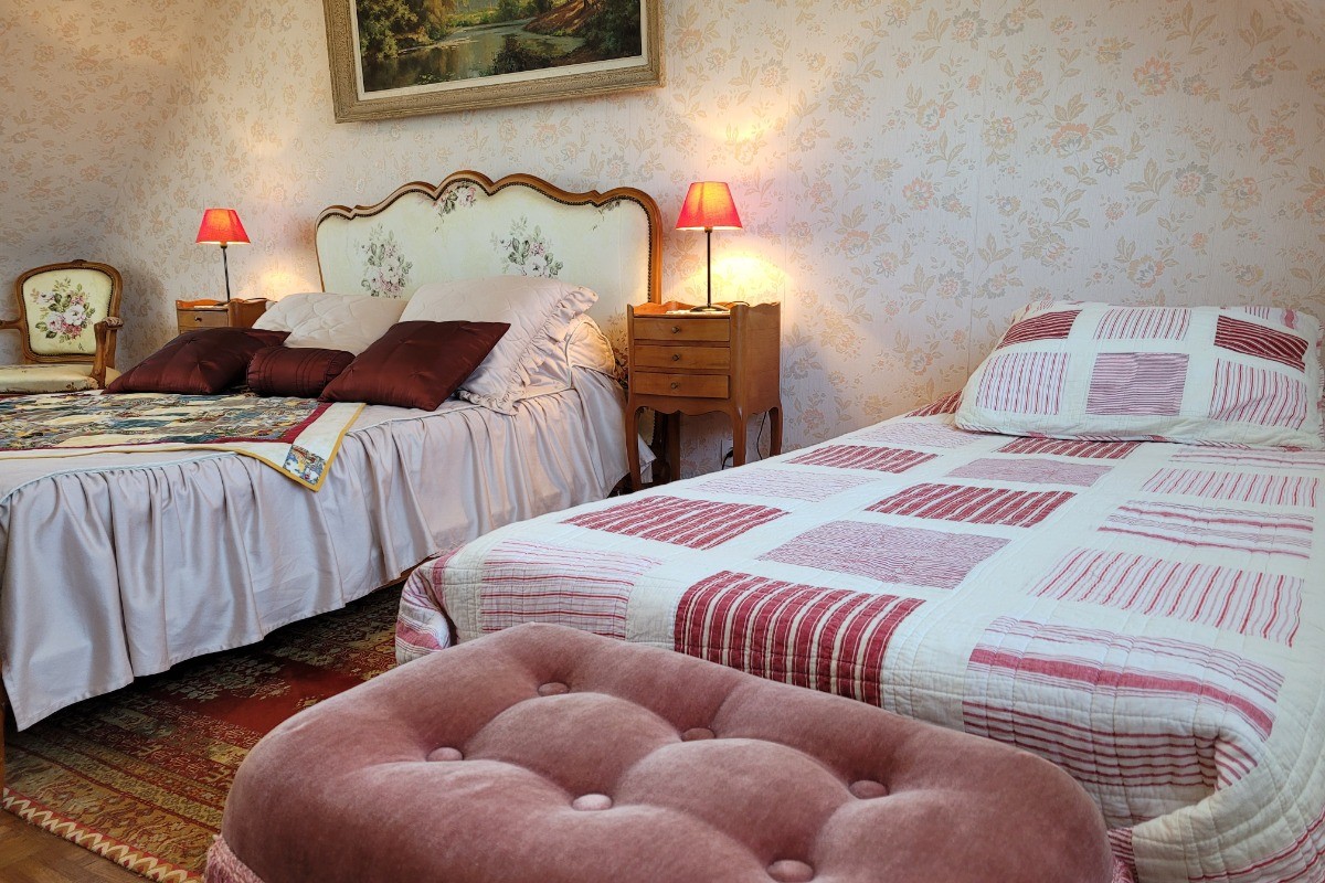 Location Clévacances, Loguivy-de-la-mer, Le Barbu, la deuxième chambre de l'étage lit double