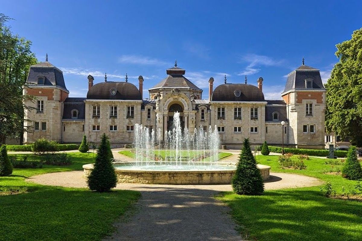 THERMES LONS LE SAUNIER