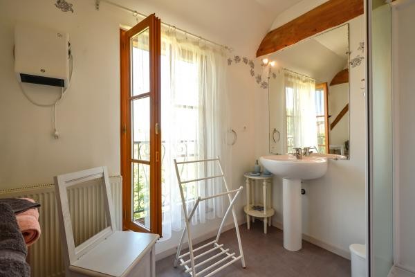 salle d'eau "Les Comes"