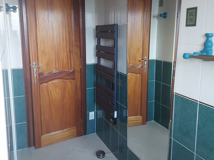 Salle d'eau spacieuse