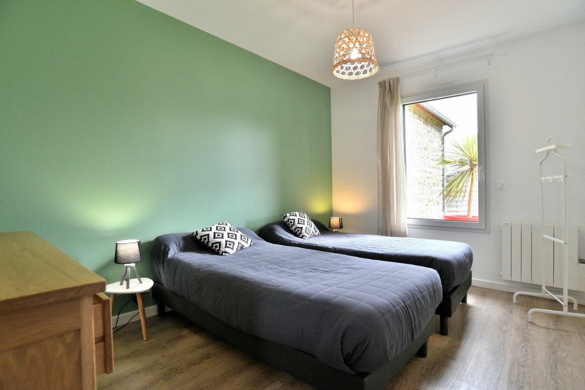Chambre pour 2 personnes (2 lits 90x190 cm)