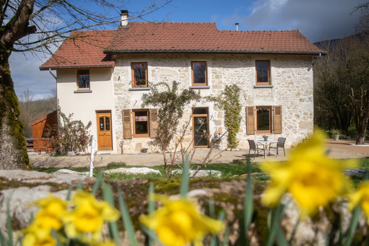 Le gîte est à sur la partie gauche de la maison