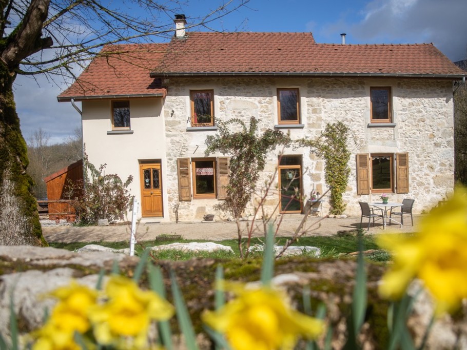 Le gîte est à sur la partie gauche de la maison