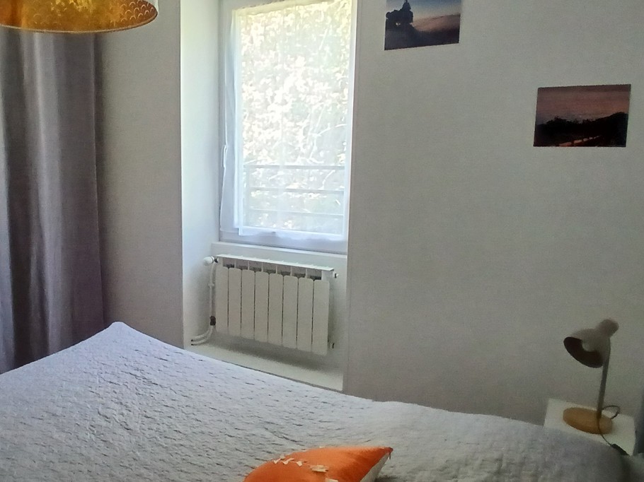 "La Boucharde" holiday cottage in Volvic: Bedroom 1