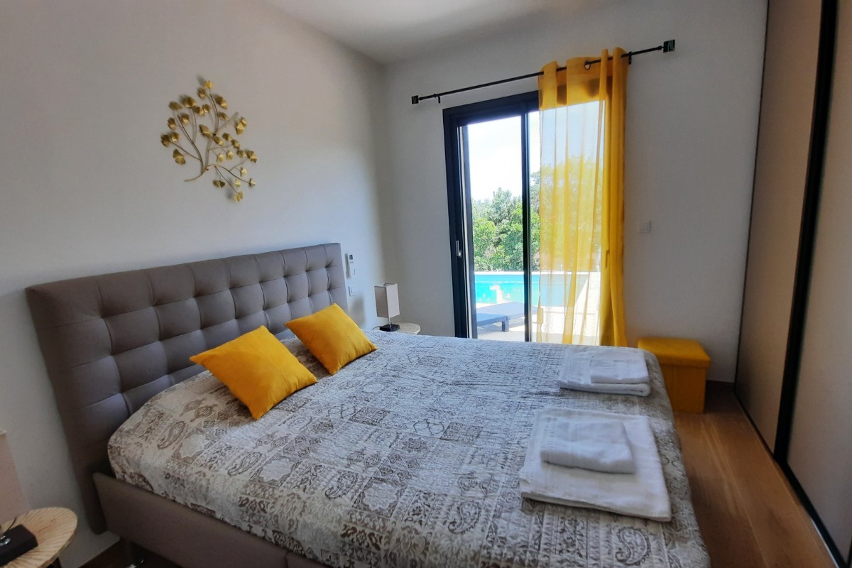 La chambre avec salle d'eau