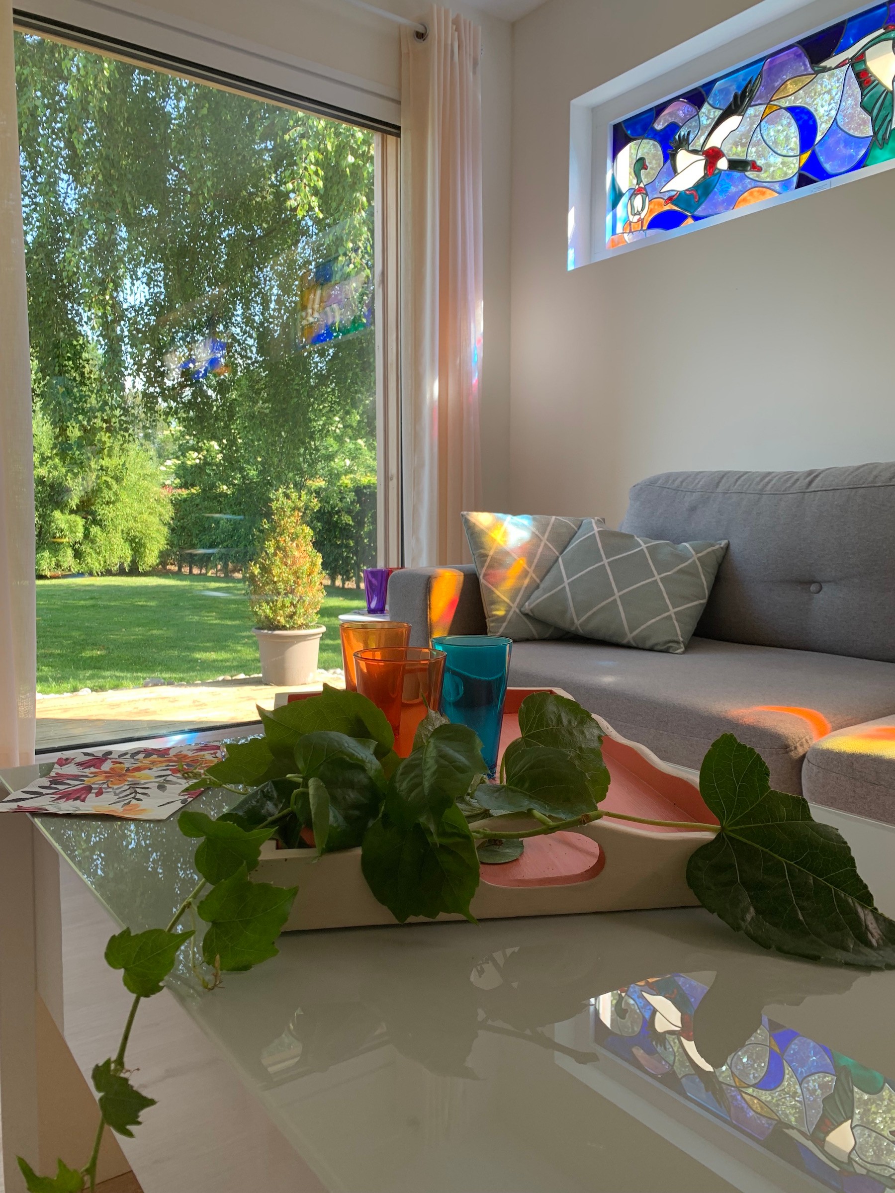 Apéritif dans le salon