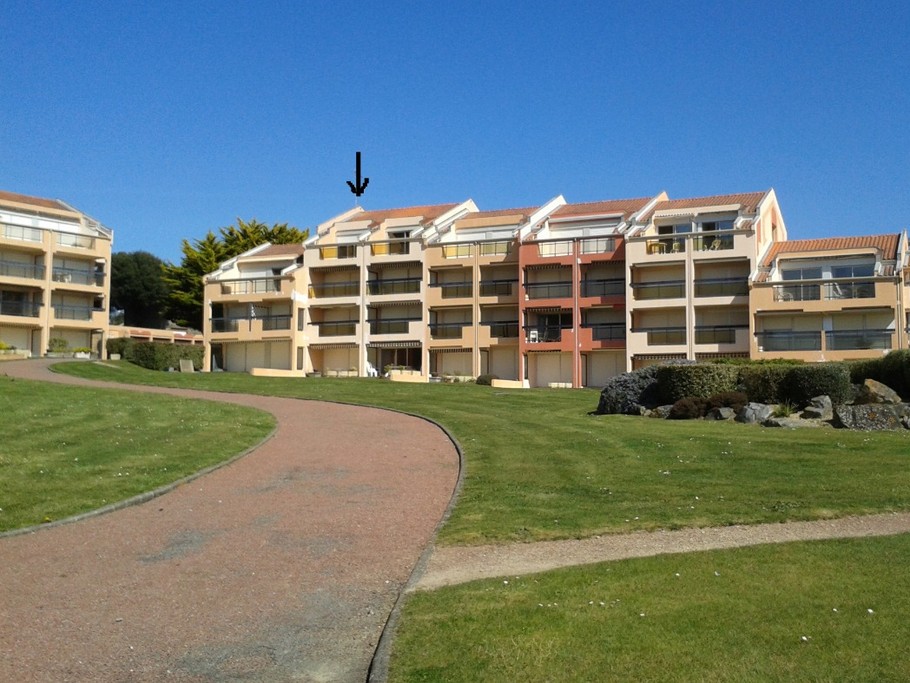 appartement signalé par la flèche