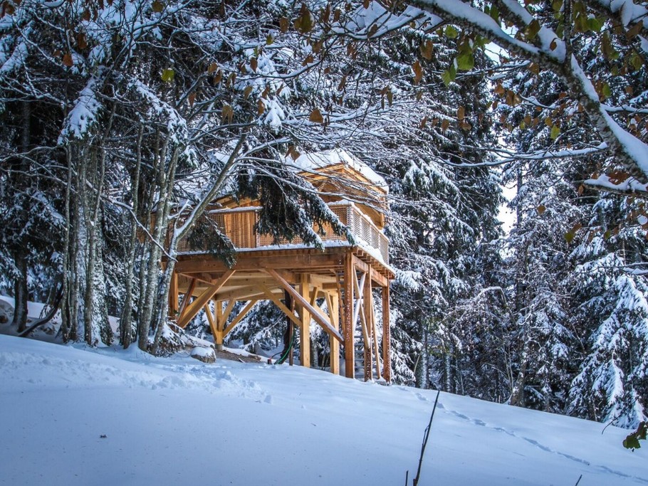 Cabane Chartreuse insolite "La Trafolle"
