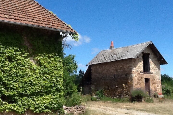 Gîte Mérinchal Ancienne grange entièrement rénovée dans une petite ville au calme dans la Creuse en région Limousin (limite Puy-de-Dôme)