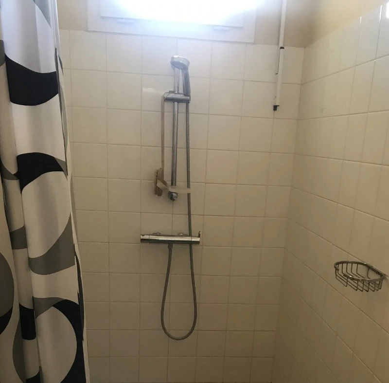 Salle d'eau RDC