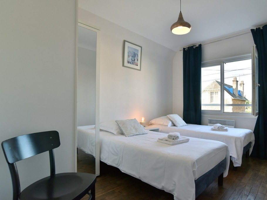 Chambre 1 étage configuration 2 lits simple