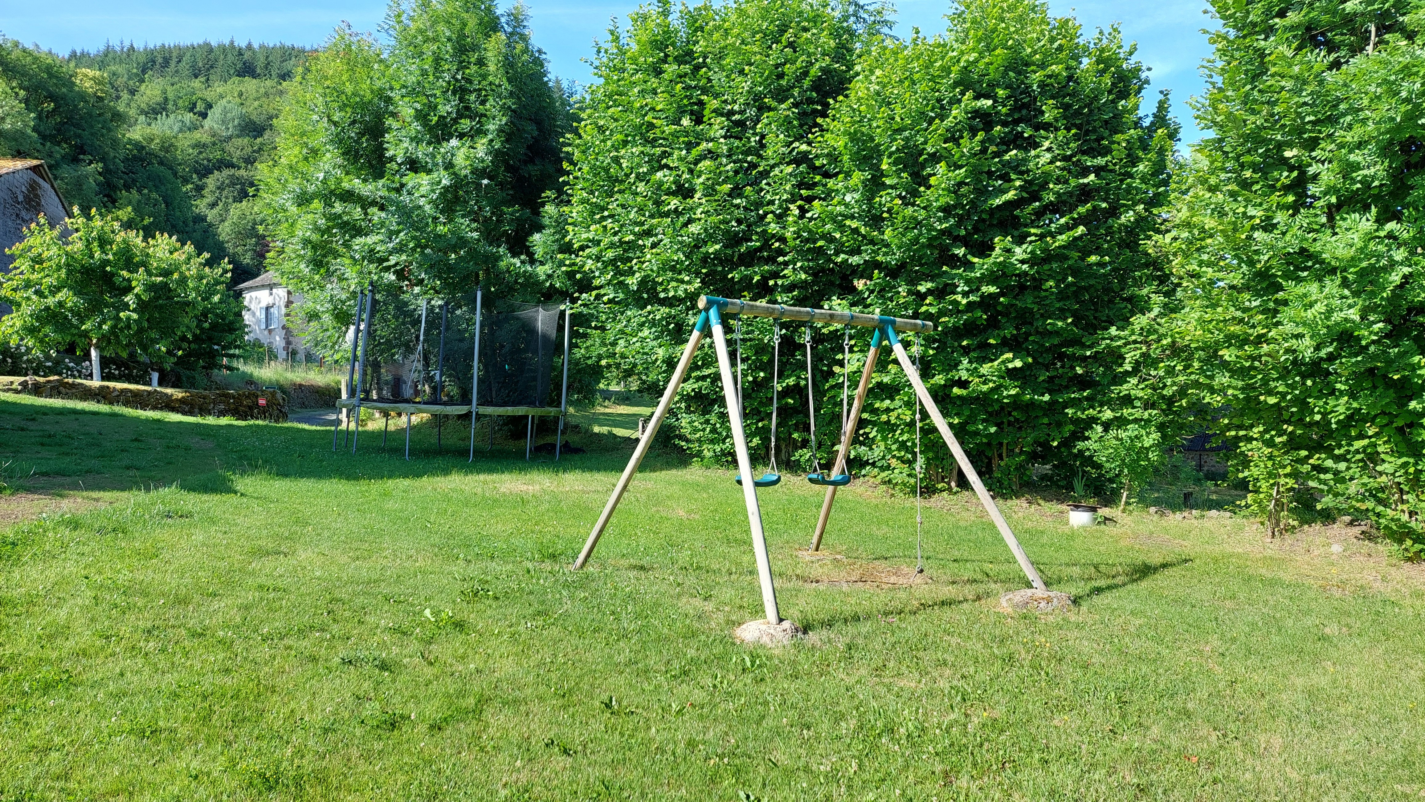 Garden with play equipment