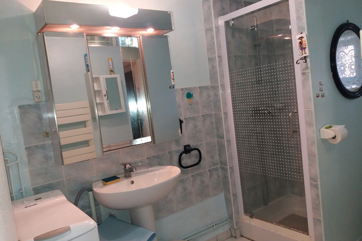 salle d eau spacieuse