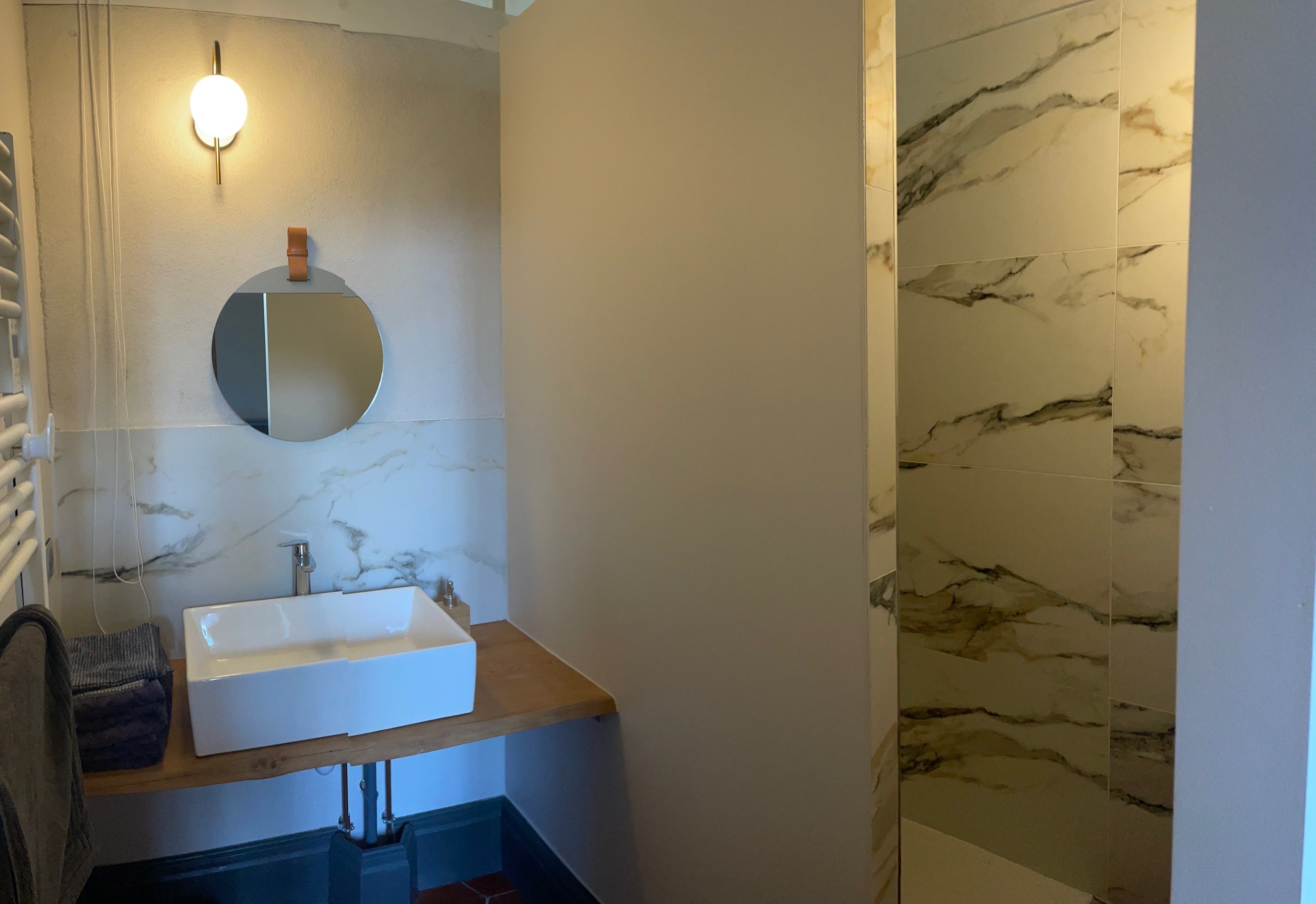 Salle de bain chambre marquise de Frégeville  - Château de Ville au Val