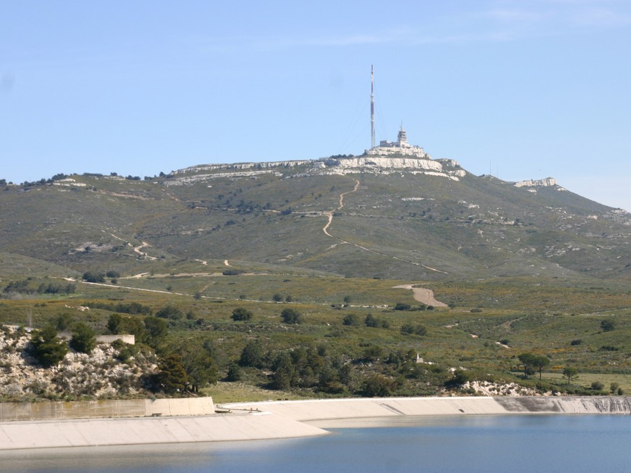 Le massif de l'Etoile randonnées à pieds ,en VTT.