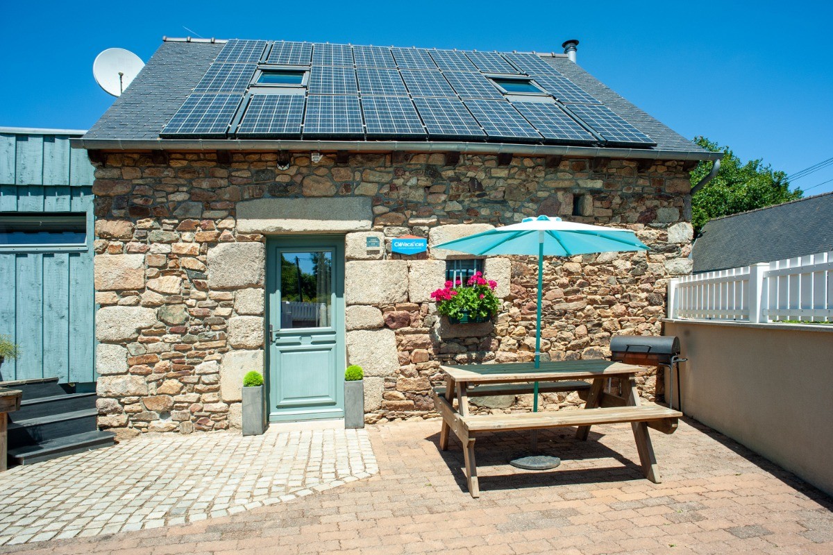 Charmante maison en pierre, 2 à 4 personnes, Clévacances,