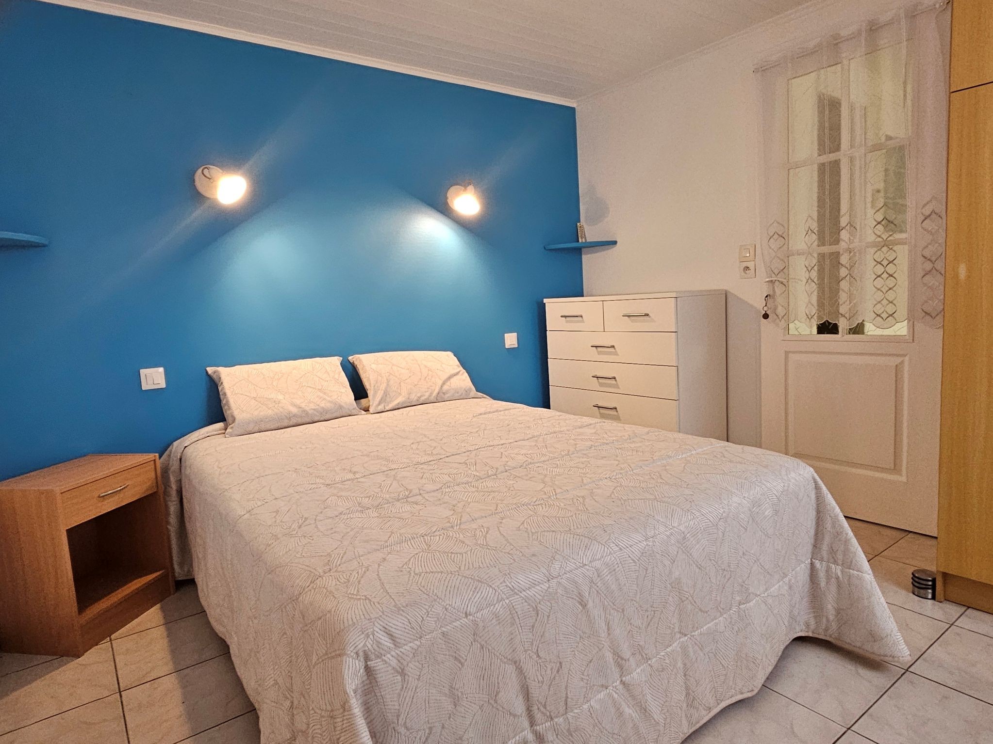 2e chambre avec lit 140