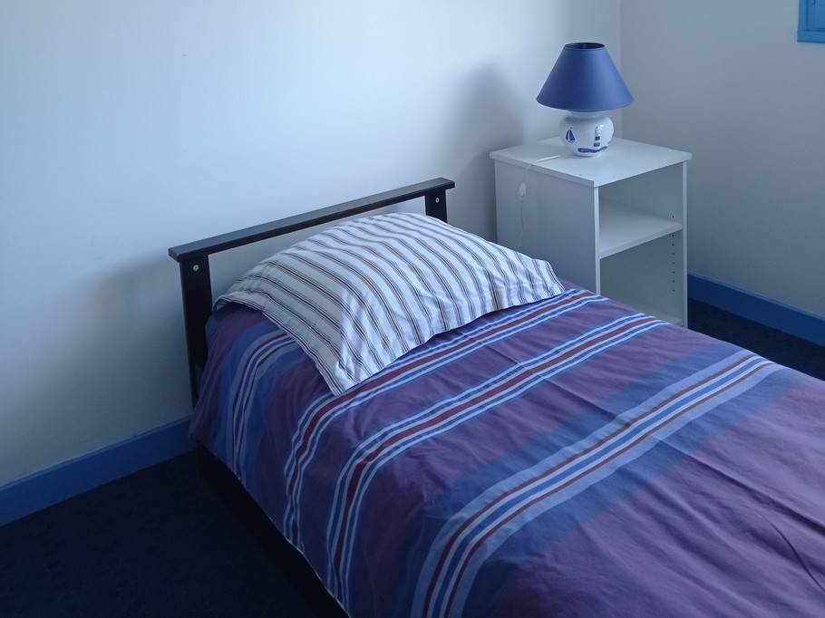 chambre 2 niveau 1 avec lit de 80