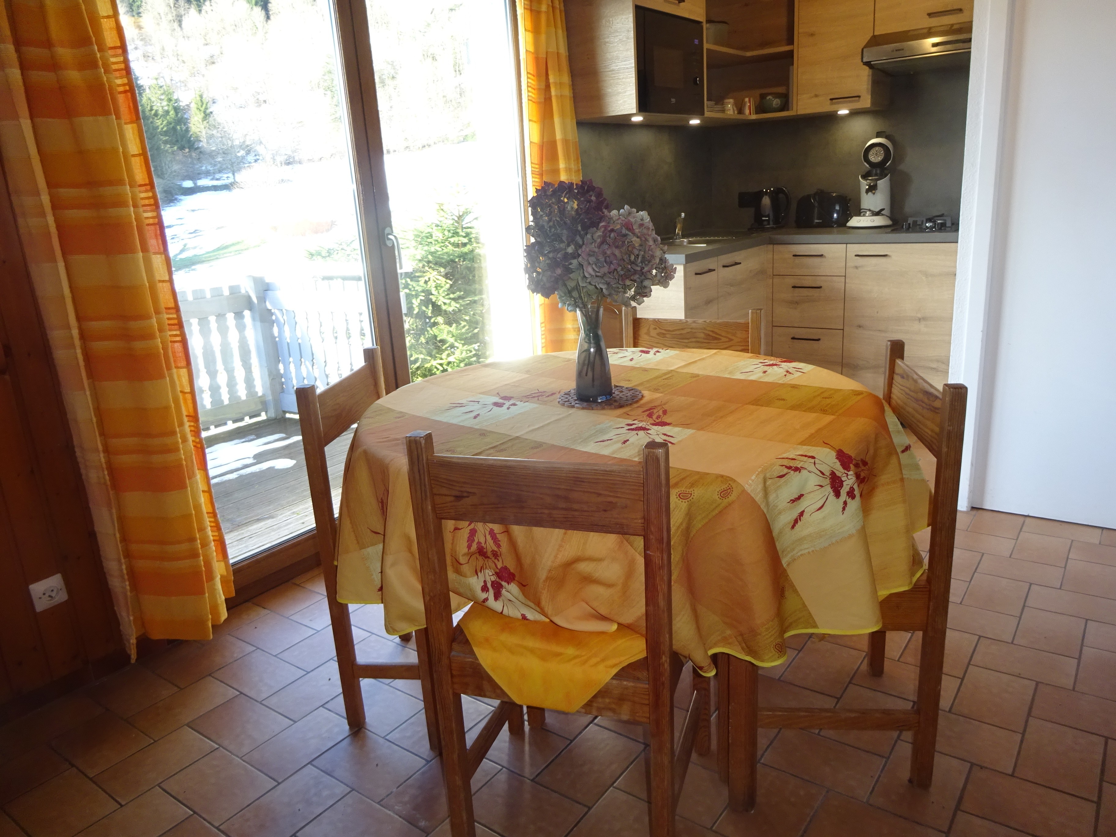 séjour + kitchenette