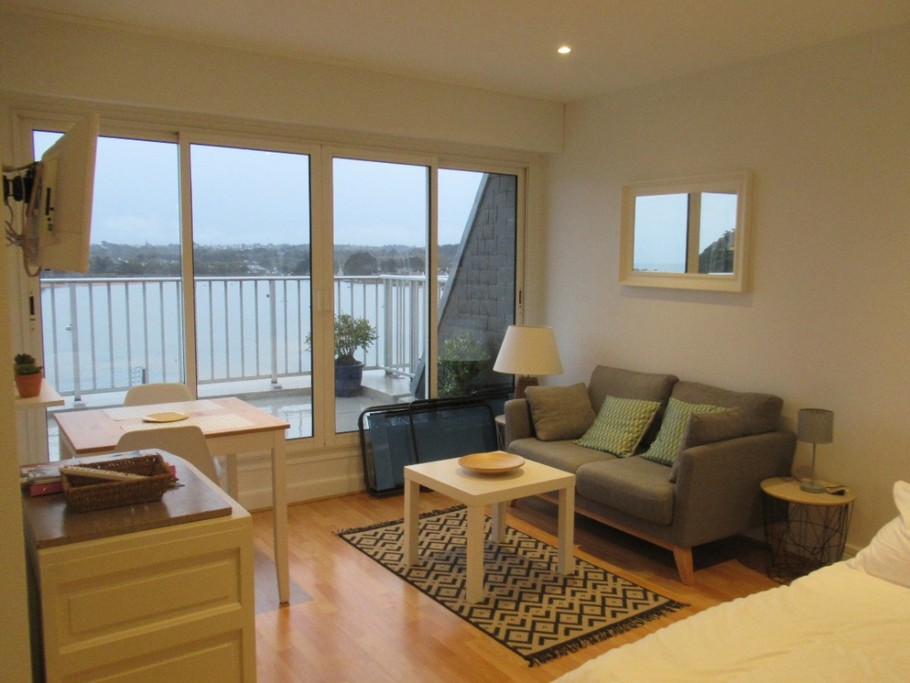 TERRASSE VUE PANORAMIQUE SUR LA MER COTE DE GRANIT ROSE, TREGASTEL, COTES d'ARMOR, BRETAGNE - salon