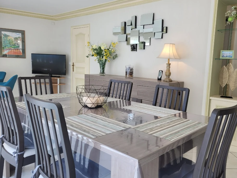 MARRELEC, location, Clévacances, Paimpol, proximité port et commerces, la grande pièce de vie avec espace salle à manger