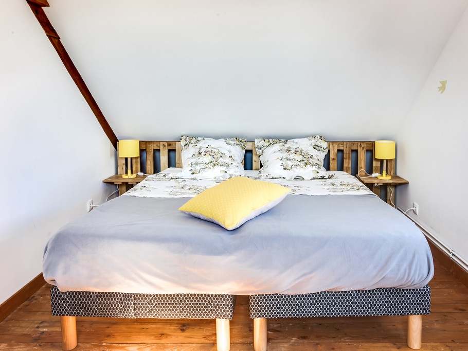 chambre à l'étage - Saint Pierre Brouck - Nord 59