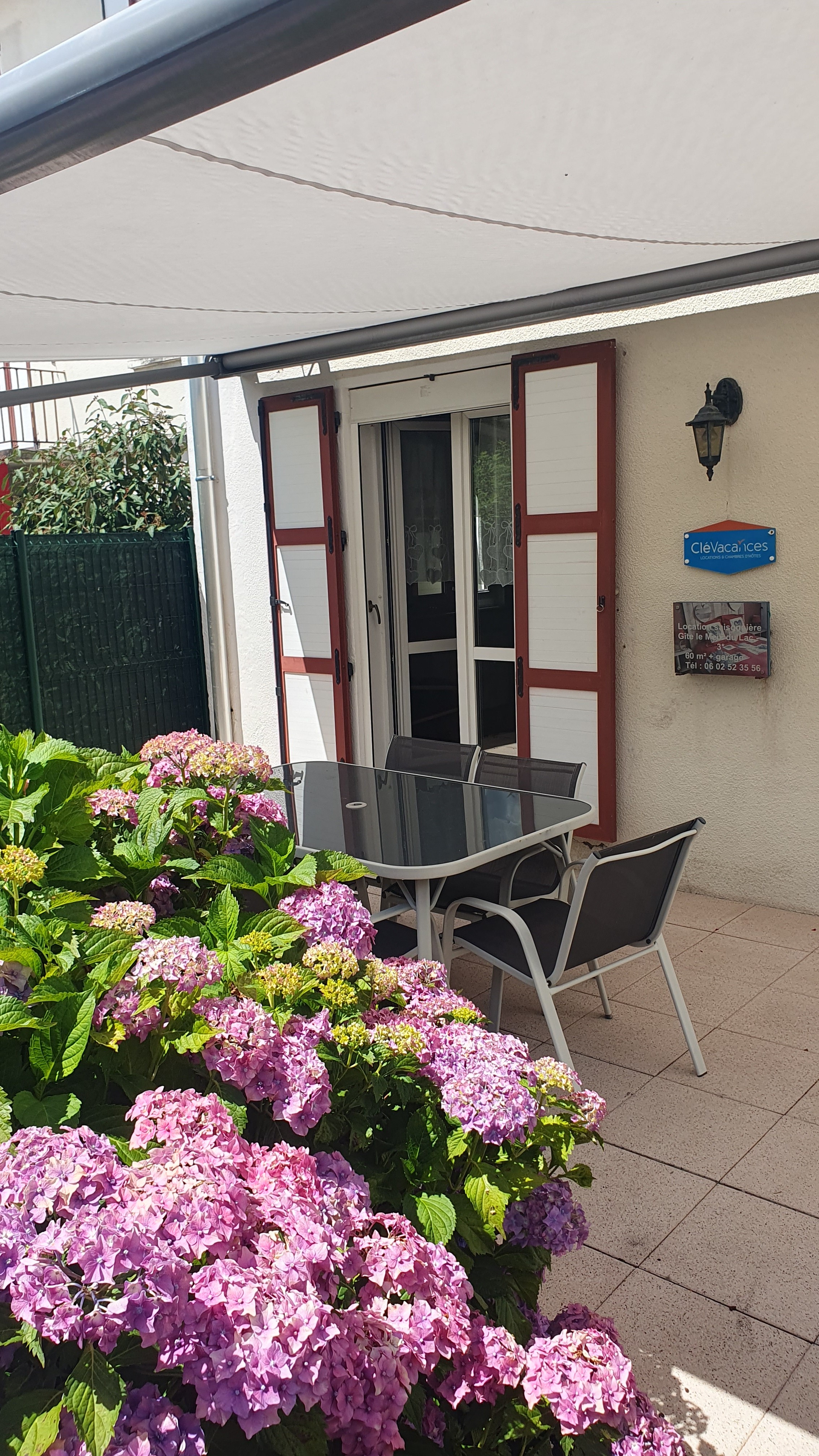 Terrasse côté lac - Le Meix du lac