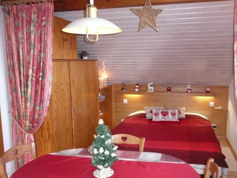 Le gîte avec ses décorations de Noël