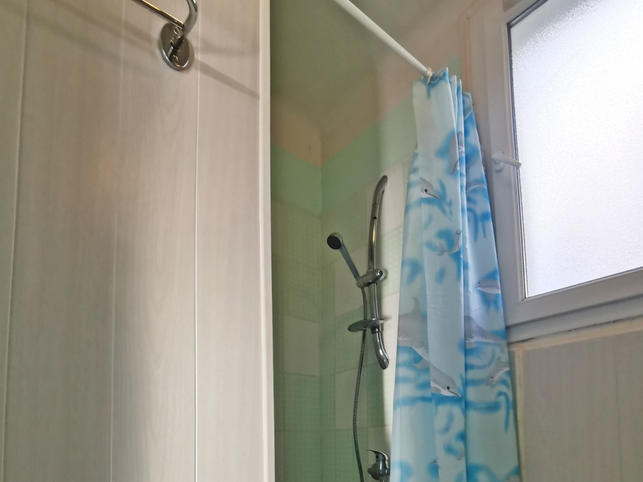 Shower room stump