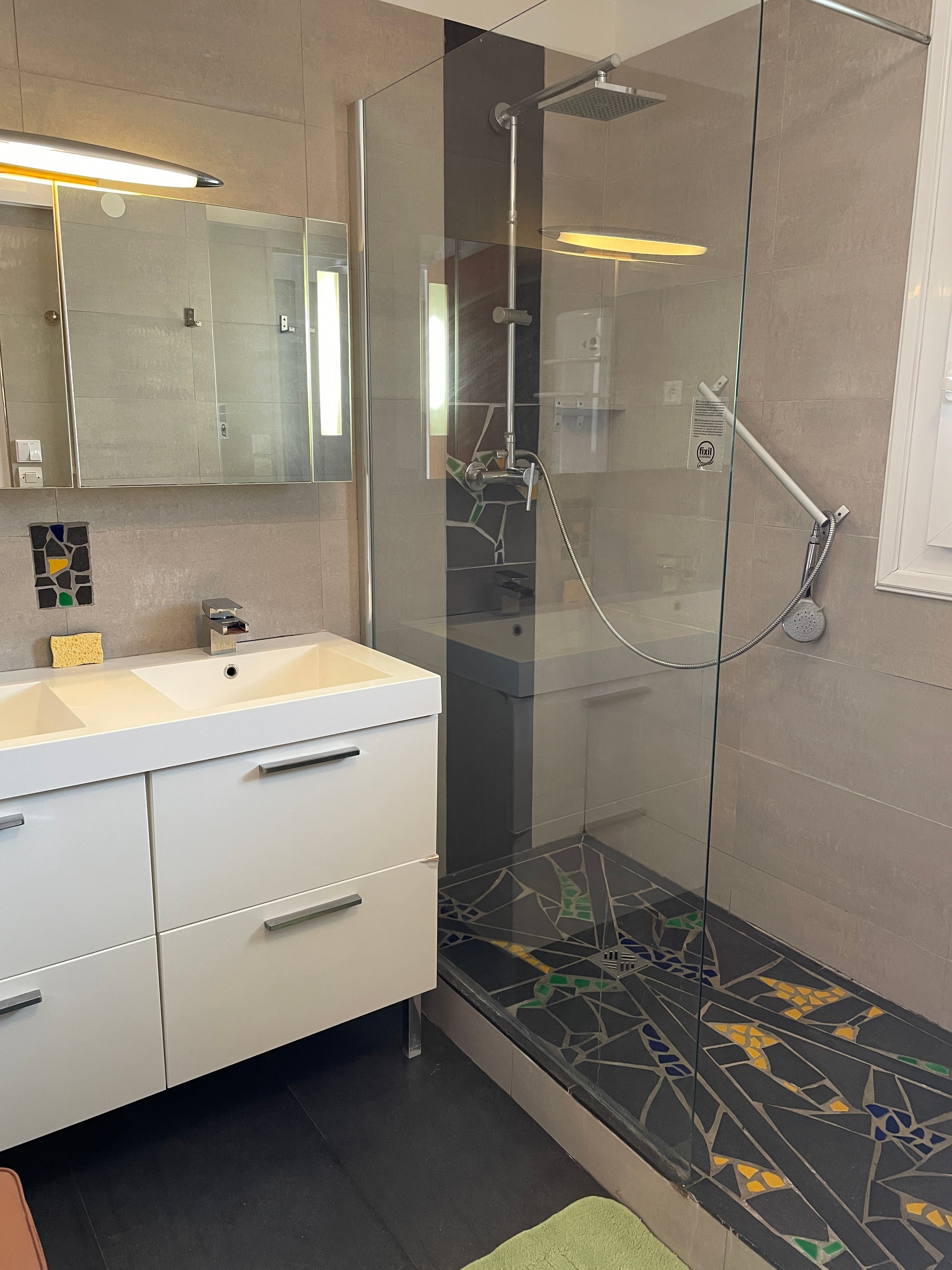 SDE double vasque et douche à italienne
