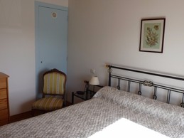 Chambre 1: 1 lit de 140