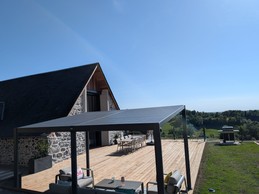Exterior view of the barn