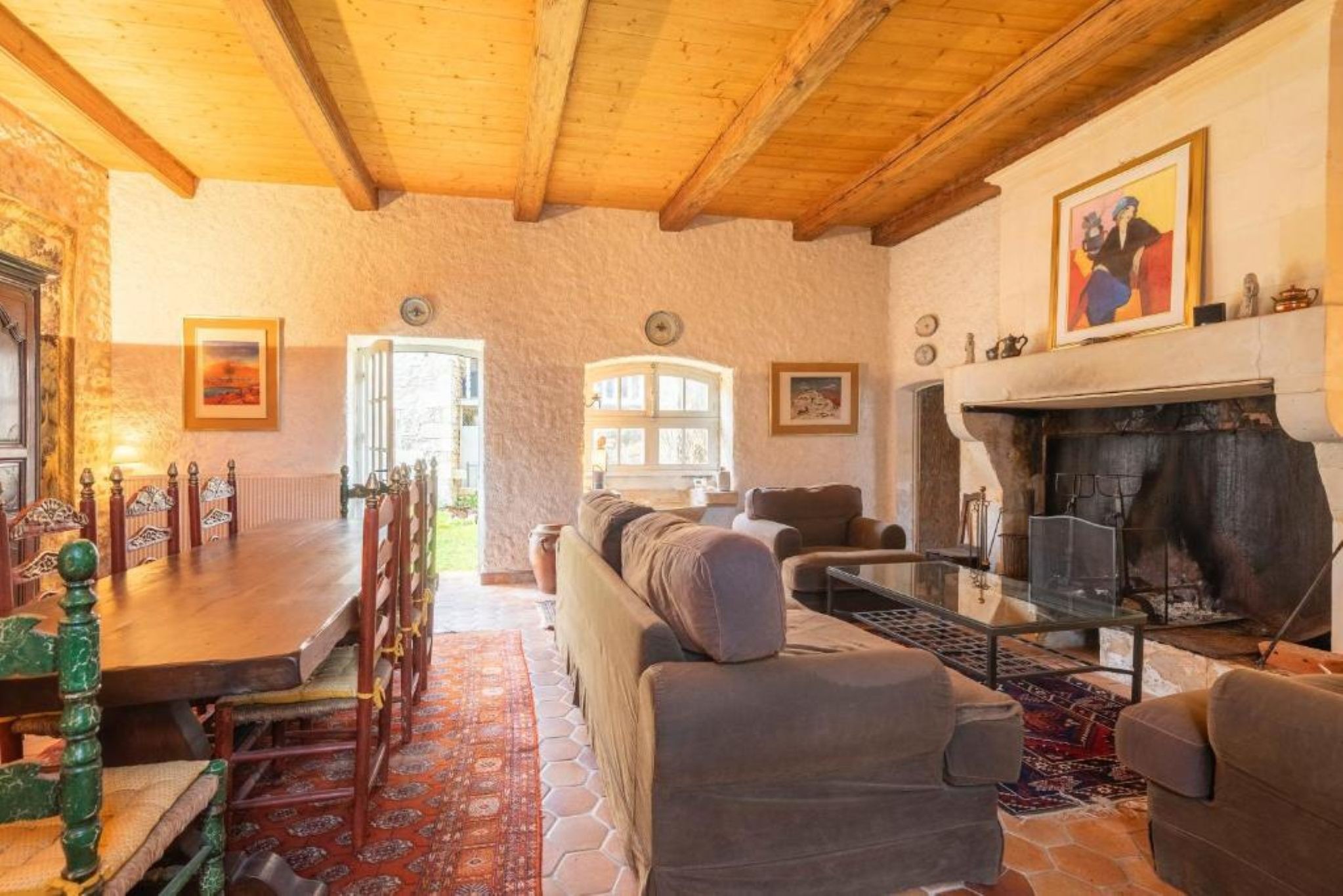 Salon de la Maison Gareshé du 18e siècle, maison d'hôtes avec 3 chambres avec leur salle d'eau et toilettes privatives, en Charente maritime