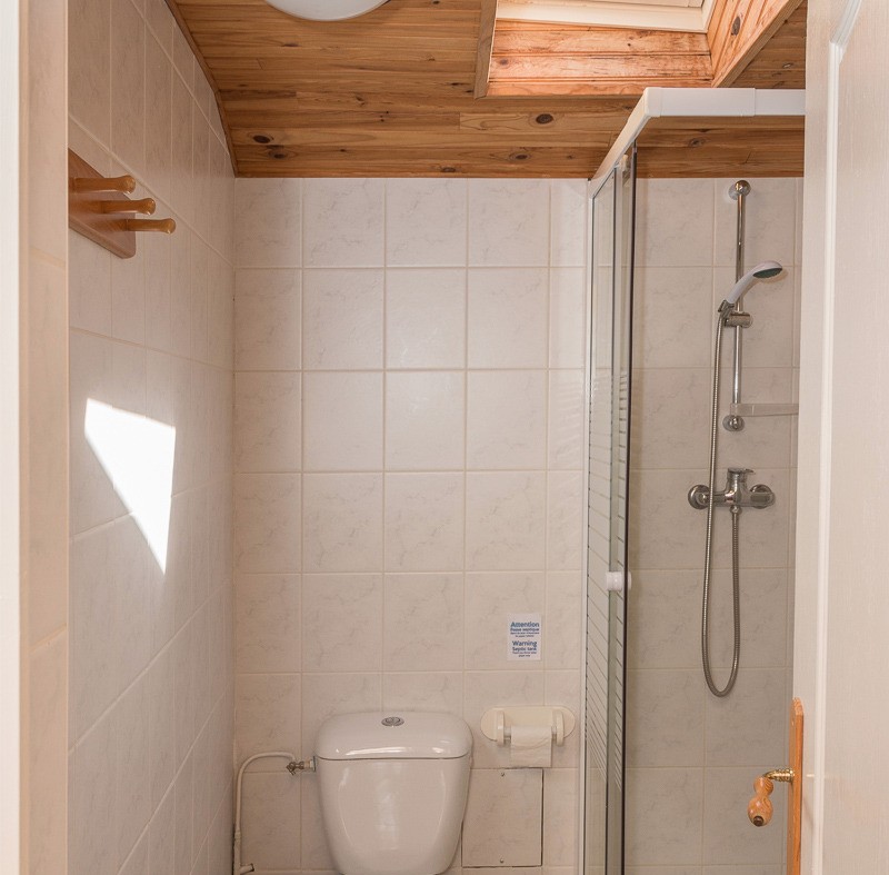 salle d'eau attenante à la chambre enfants