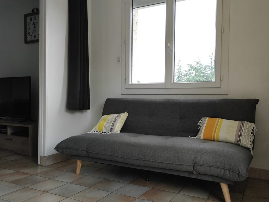 Bureau avec canapé-lit