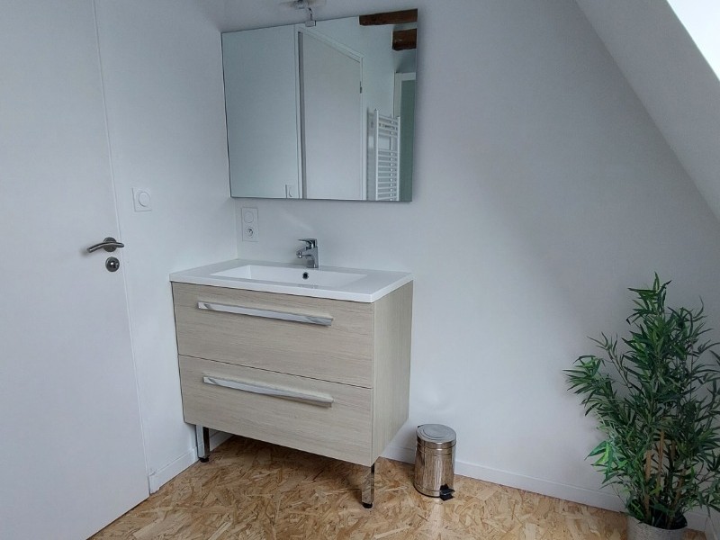 Shower room 2