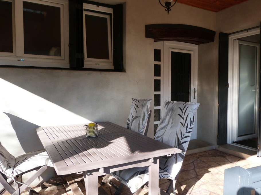 direct access from the kitchen