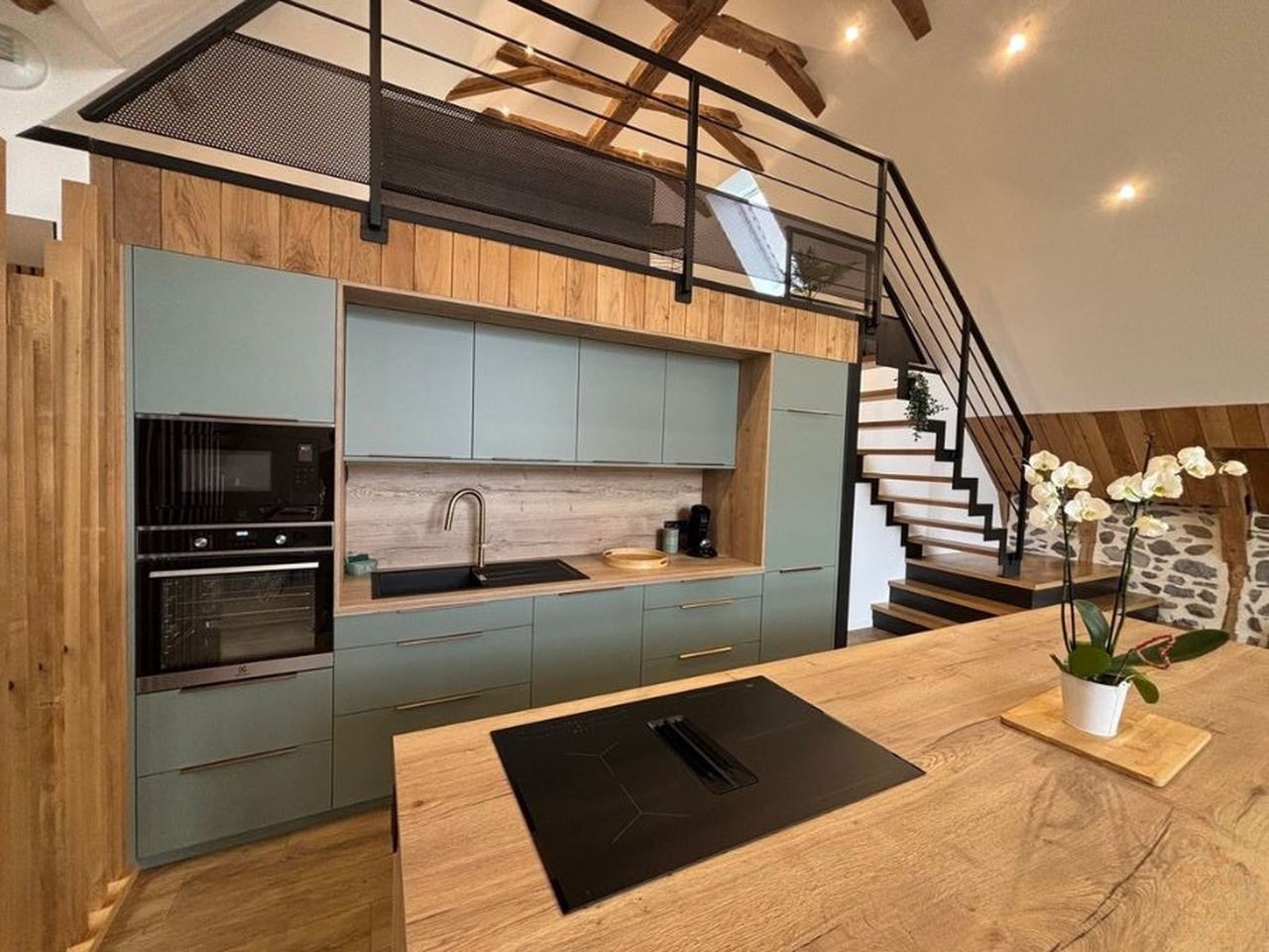 Fully fitted open-plan kitchen